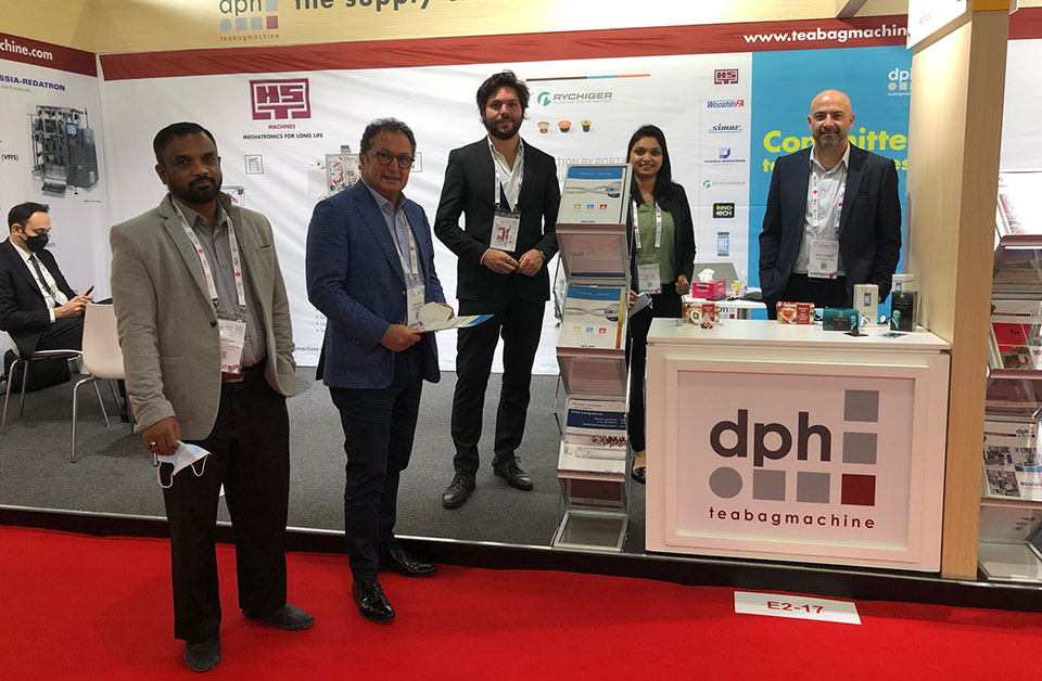 The DPH International team with customers Albatros Tea and Coffee at Gulfood Manufacturing 2021